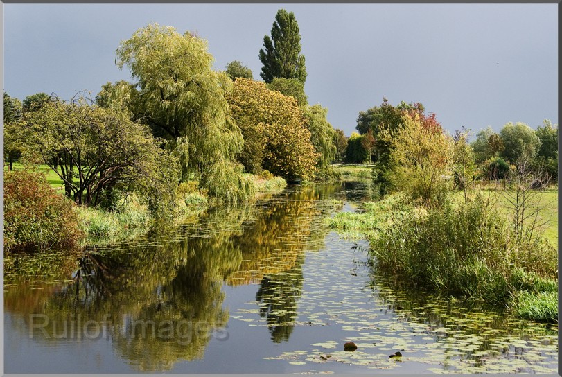 Tussen de verlaten_8671.jpg